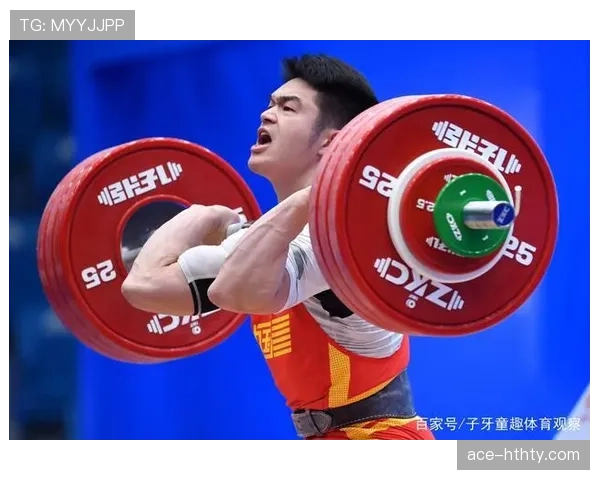 石智勇赛后拎着一个看着就比我房租贵的包，走路那股子明星气场太离谱